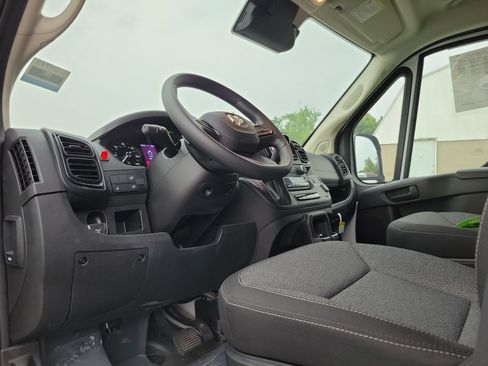 Used 2025 RAM ProMaster 2500 w/ Convenience Group FWD image 6