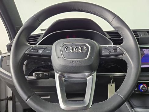 Used 2025 Audi Q3 2.0T Premium image 21
