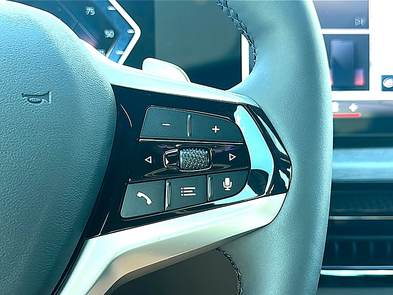 New 2026 BMW 330i Sedan w/ Premium Package RWD image 19