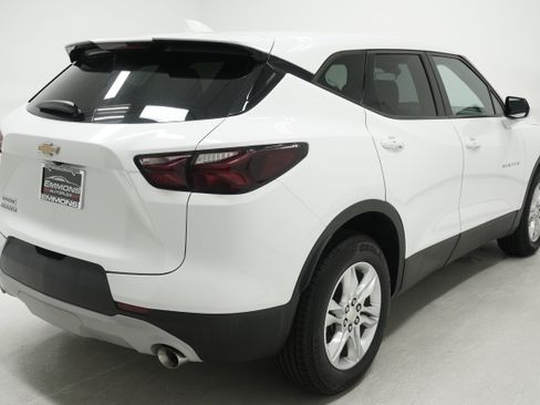 Used 2021 Chevrolet Blazer LT FWD image 4