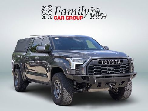Used 2024 Toyota Tundra Platinum AWD/4WD image 2