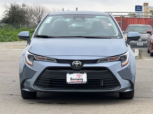 Certified 2025 Toyota Corolla LE image 11