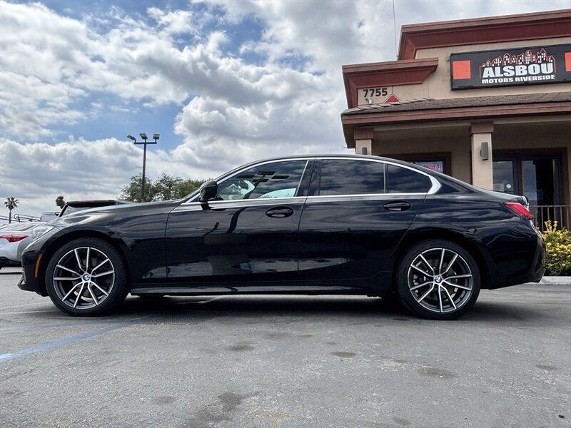 Used 2021 BMW 330i Sedan w/ Driving Assistance Package RWD image 4