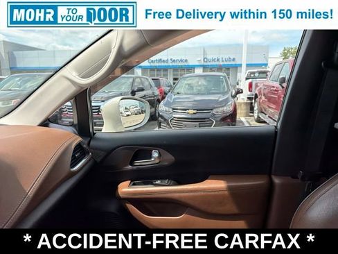 Used 2019 Chrysler Pacifica Limited w/ Advanced Safetytec Group FWD image 28