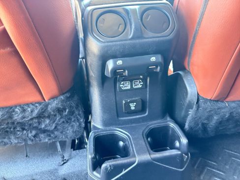 Used 2023 Jeep Gladiator Sport AWD/4WD image 29