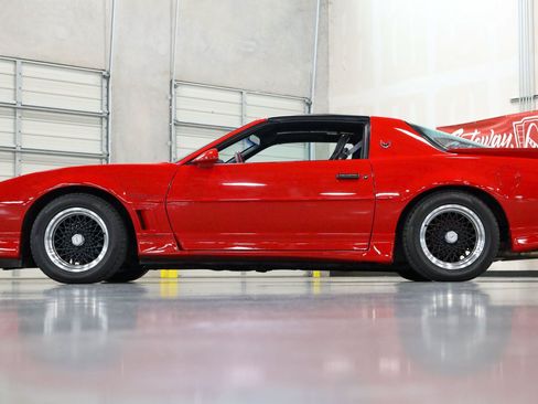 Used 1988 Pontiac Firebird Trans Am RWD image 5