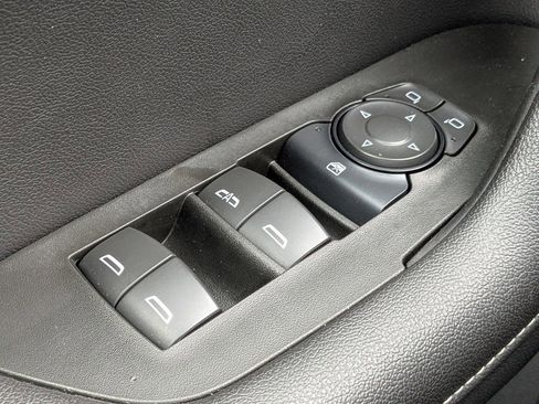 Used 2025 Chevrolet Blazer LT image 24