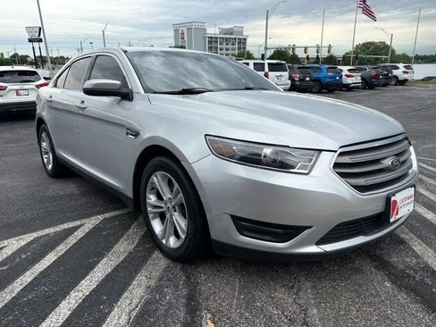 Used 2017 Ford Taurus SEL w/ Equipment Group 201A AWD/4WD image 7