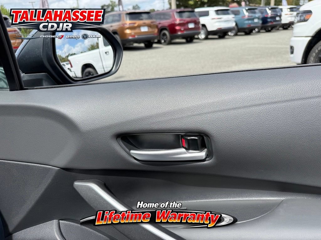 Used 2022 Toyota Corolla SE FWD image 34