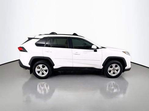 Used 2020 Toyota RAV4 XLE w/ Convenience Package FWD image 8