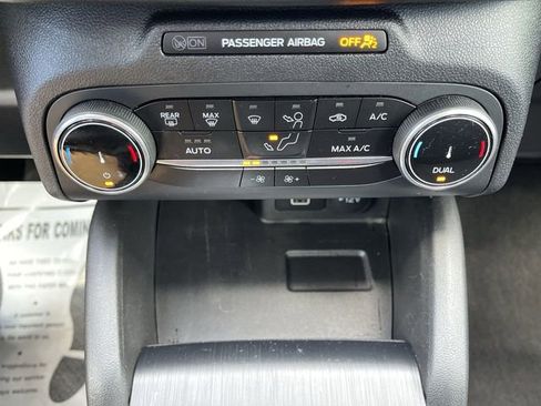 Used 2025 Ford Escape Active AWD/4WD image 20