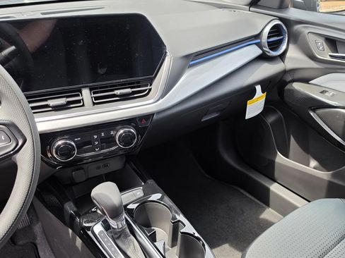 New 2026 Chevrolet Trax LT FWD image 21