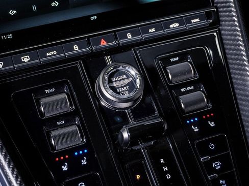 Used 2024 Aston Martin DB12 Coupe image 32