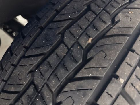 Used 2025 Chevrolet Silverado 1500 LT image 38