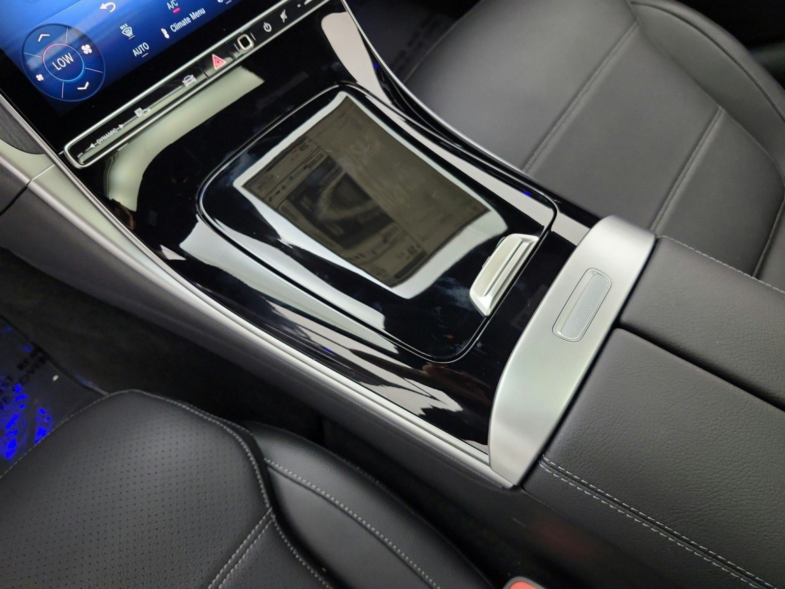 New 2027 Mercedes-Benz C 300 Sedan image 9