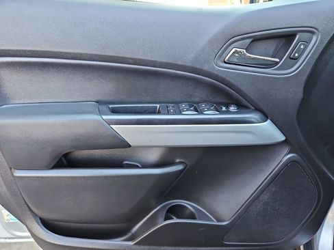 Used 2015 Chevrolet Colorado LT w/ LT Convenience Package image 25