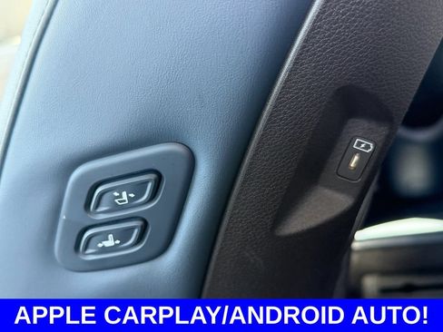Used 2025 Kia Carnival EX FWD image 21