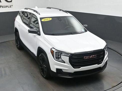 Used 2023 GMC Terrain SLE w/ Driver Convenience Package FWD image 47