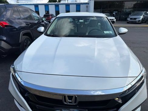 Used 2018 Honda Accord LX image 3