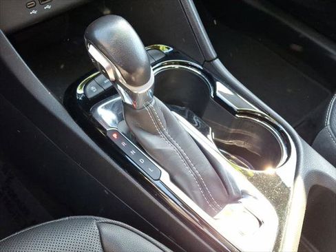 Used 2024 Buick Encore GX Sport Touring image 12