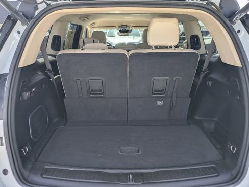 Used 2022 Jeep Grand Cherokee L Limited RWD image 12