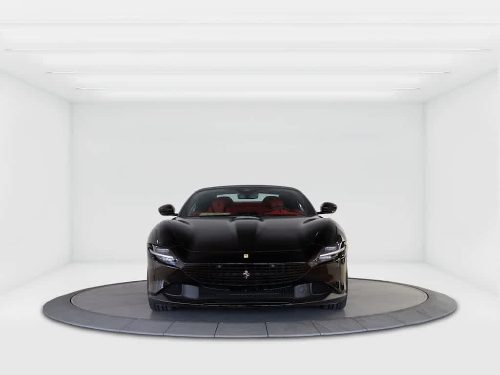 Used 2025 Ferrari Roma Spider RWD image 8