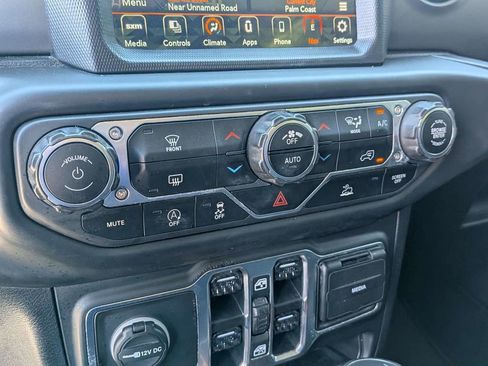 Used 2021 Jeep Wrangler Unlimited Sport w/ Sun And Sound Package AWD/4WD image 22
