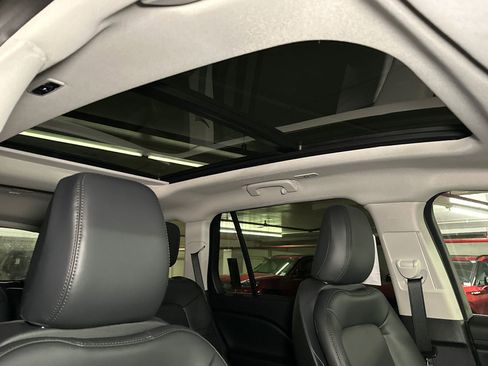 New 2026 Lincoln Aviator AWD image 11