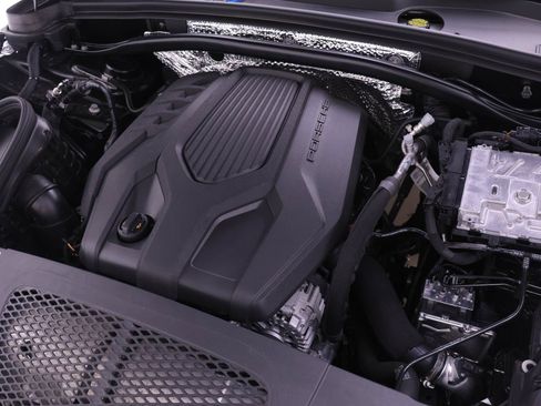 Used 2026 Porsche Macan AWD/4WD image 25