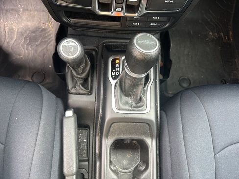 Used 2020 Jeep Gladiator Sport w/ Quick Order Package 24S image 20