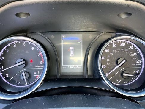 Used 2020 Toyota Camry SE FWD image 24