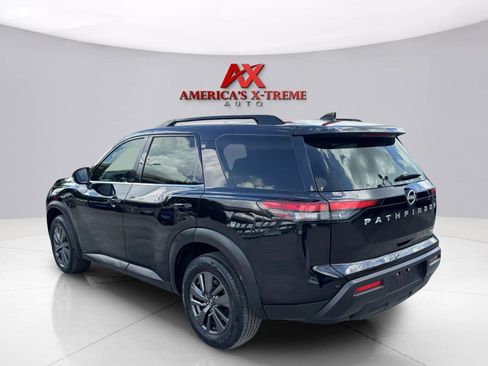Used 2022 Nissan Pathfinder SV FWD image 3