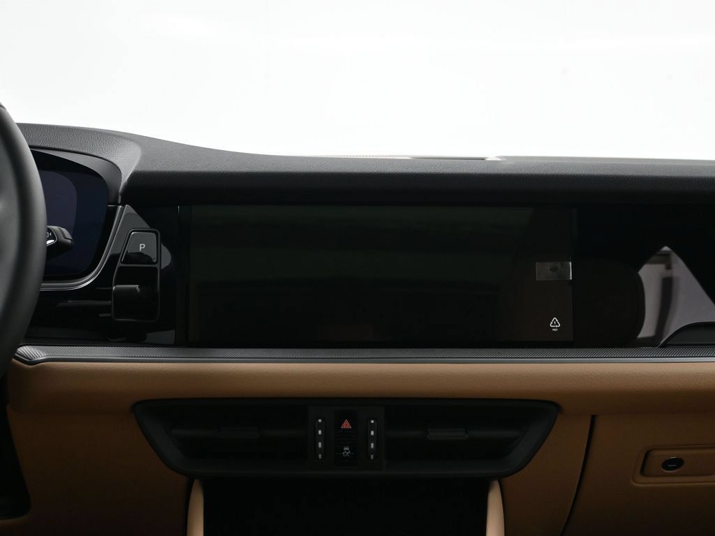 Certified 2026 Porsche Cayenne AWD/4WD image 11