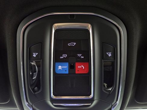 New 2025 Jeep Grand Cherokee Limited w/ Black Appearance Package image 31