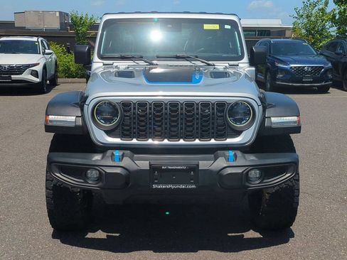 Used 2024 Jeep Wrangler Unlimited Rubicon 4xe w/ Convenience Group AWD/4WD image 8
