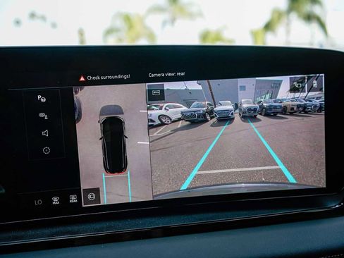 Used 2025 Audi Q6 e-tron Premium Plus image 24