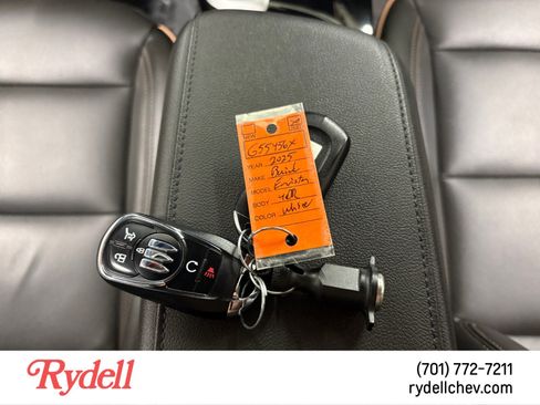 Used 2025 Buick Envista Avenir FWD image 21