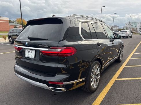 Used 2022 BMW X7 xDrive40i w/ Premium Package image 8
