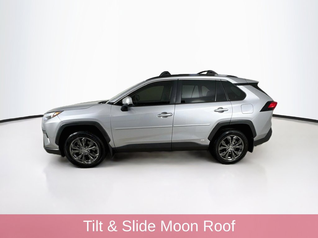 Used 2023 Toyota RAV4 XLE Premium AWD/4WD image 4