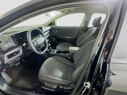 Used 2025 Kia K4 FWD image 13