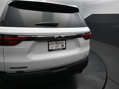Used 2023 Chevrolet Traverse RS image 14