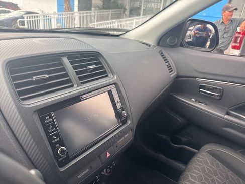 Used 2025 Mitsubishi Outlander Sport ES image 15