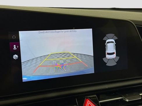 Used 2023 Kia Niro SX Touring FWD image 23