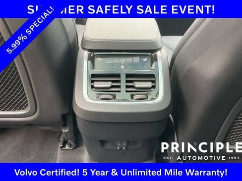 Certified 2023 Volvo XC90 B5 Plus AWD/4WD image 37