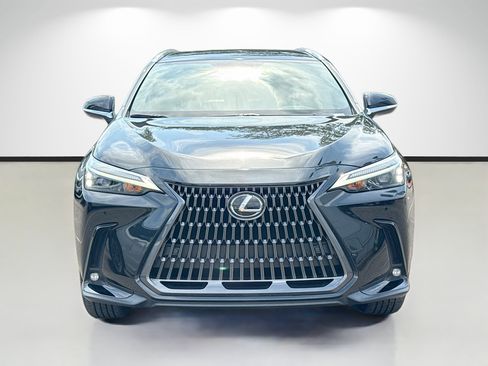 Used 2025 Lexus NX 250 FWD w/ Towing Package (2000 Lbs) image 8
