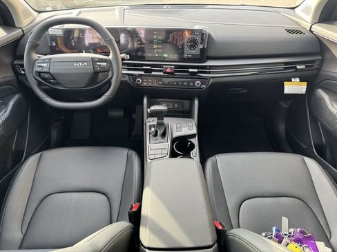 New 2026 Kia Sportage EX w/ EX Panorama Roof Package FWD image 13