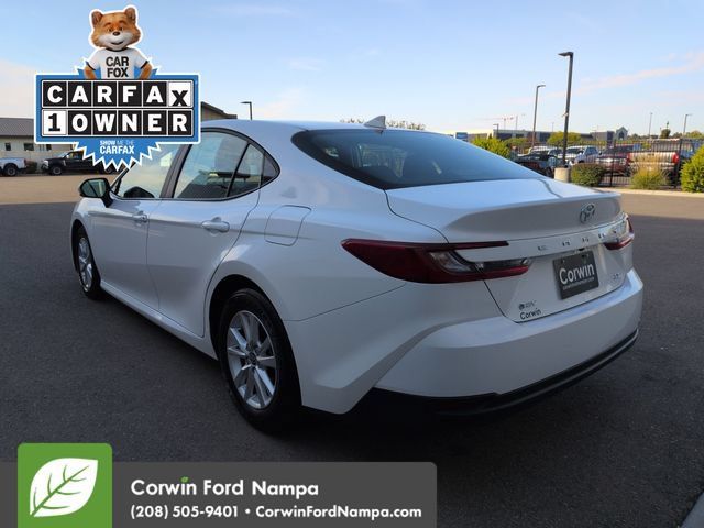 Used 2025 Toyota Camry LE FWD image 5