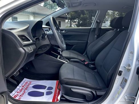 Used 2021 Hyundai Accent SE image 16