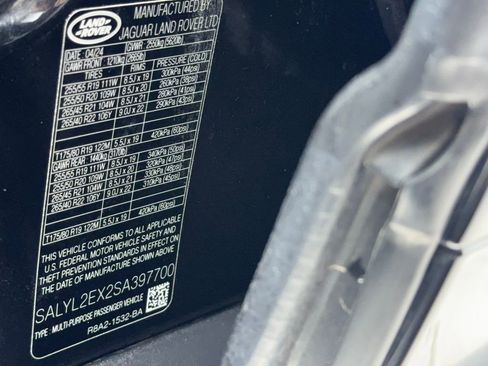 Used 2025 Land Rover Range Rover Velar Dynamic SE image 60