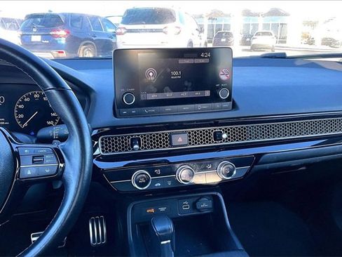 Used 2024 Honda Civic Sport image 9